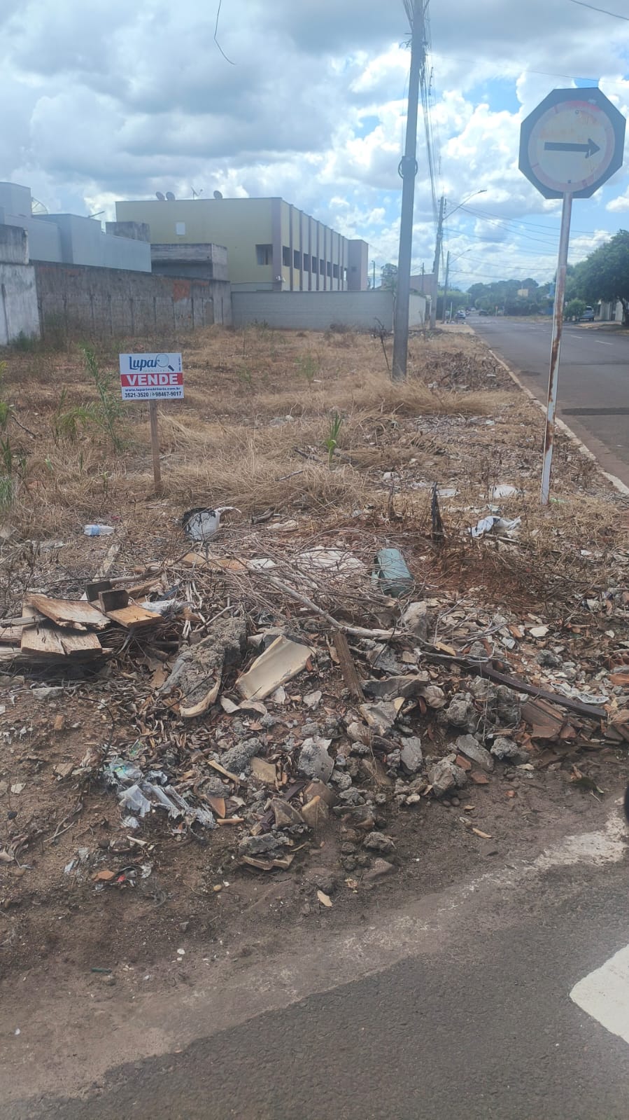 Terreno a evnda Joaõ Carreto